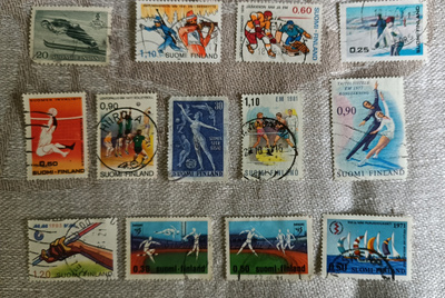14 kpl Suomalaisia urheilu postimerkkejä