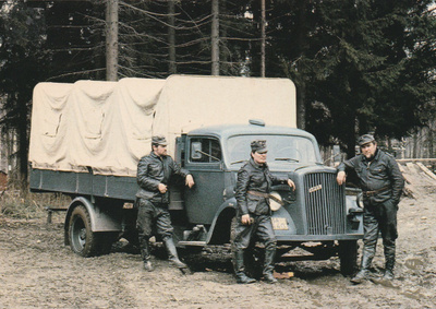 AUTOKORTTI - OPELBLITZ 1941