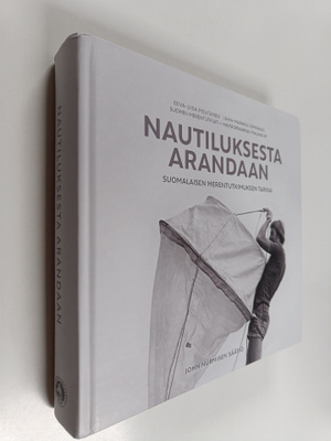 Eeva-Liisa Poutanen ym. : Nautiluksesta Arandaan