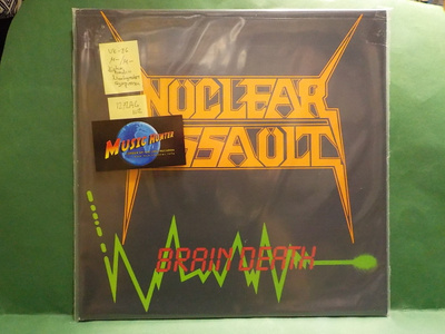 NUCLEAR ASSAULT - BRAIN DEATH M-/M- LP + NIMMARIT
