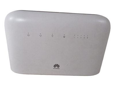 4G -modeemi / reititin (Huawei B715s)