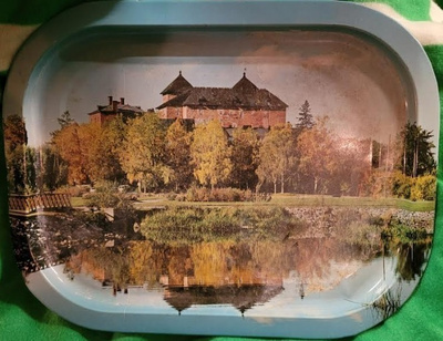Hämeenlinna aiheinen peltitarjotin