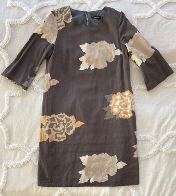 * Marimekko Pomponella-mekko, kangas Perhosen uni * koko 38