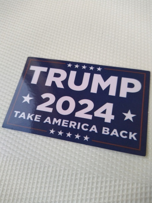 TRUMP 2024 - TAKE AMERICA BACK TARRA 8 X 5CM *UUSI!* ALE-50%