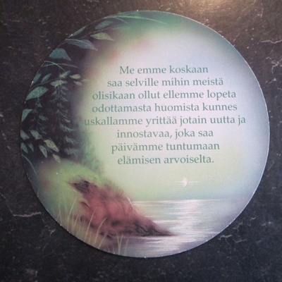 KULKEMATON KAISA PYÖREÄ MIETELAUSEKORTTI MK AIKAINEN