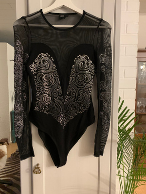 Asos musta / hopea body koko 38