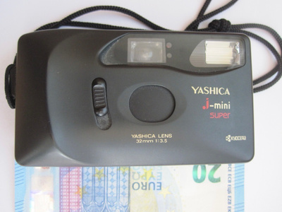 VANHA Kamera Yashica J-mini Super