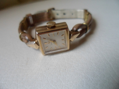 Omega kullattu rannekello vintage