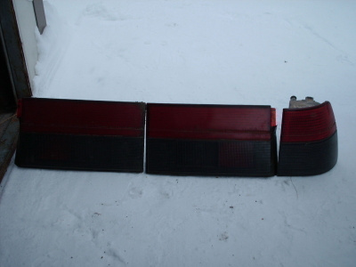 SEAT TOLEDO -96 Takavalot Oikea kulma + keskiosat