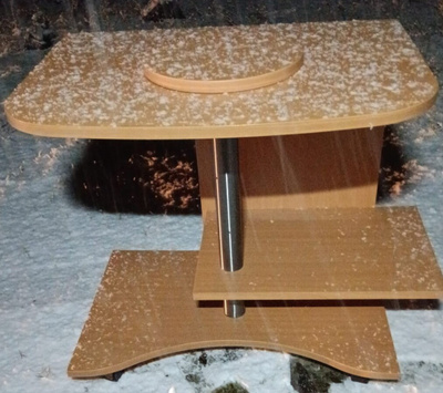 Tietokonepöytä