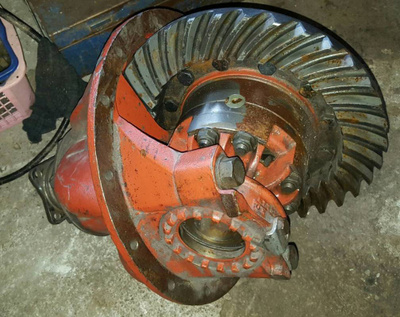 Volvo 600 sarjan vm.79-85 vetopyörästö