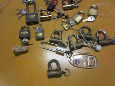 ABLOY RIIPPU lukkoja ym.lukkoja kuolinpesästä