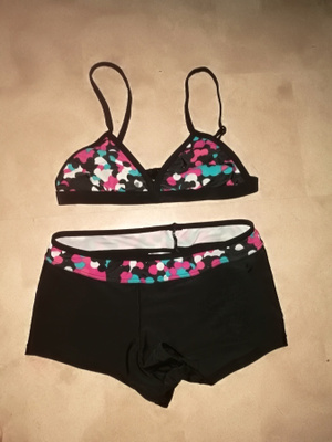 Finnwear -bikinit ylä-& alaosa 158 cm/ S musta kuviolla