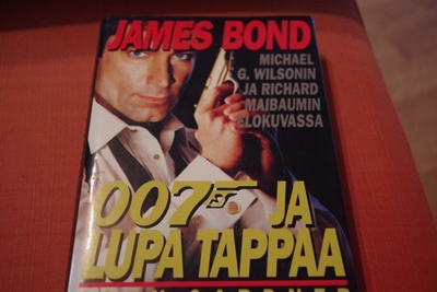 John Gardner: James Bond 007 ja lupa tappaa (1989)