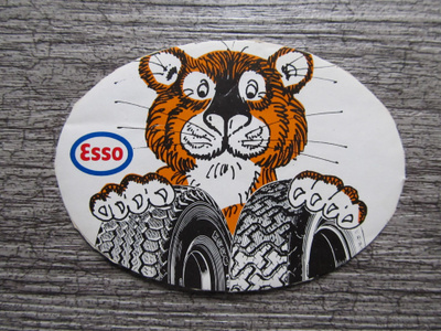 ESSO.....tiikeri ja renkaat.