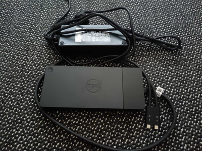 Dell WD19DC Performance Dock telakka ja 240w laturi