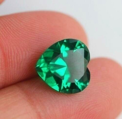 Smaragdi jäljitelmä 1.68ct