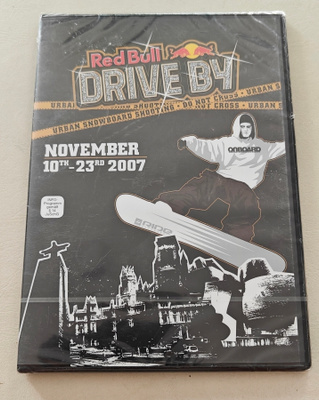 Red Bull drive by Snowboard
