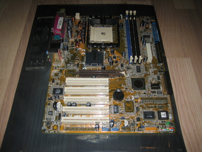 Asus K8V-X (socket 754)