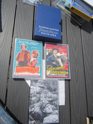 3 AVAAMATONTA DVD SUOMI ELOKUVAA