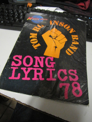 TOM ROBINSON BAND - SONG LYRICS 78 NUOTTIKIRJA