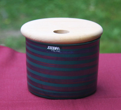 Zeebra hunajapurkki