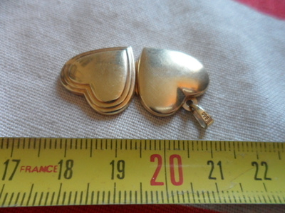 Medaljonki 2,8g Kulta 14K