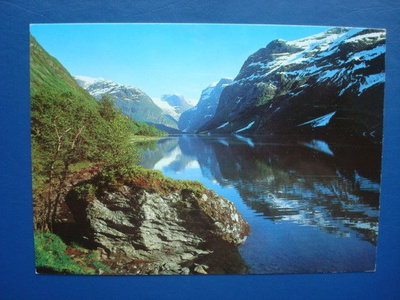 Norja: Loenvatnet, Nordfjord. Ei kulk.