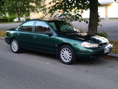 FORD Contour 2.0 SE 4d Limousine Cuba Custom