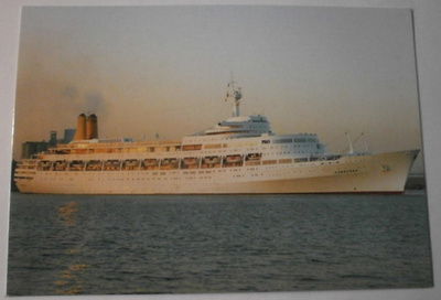 s.s. Canberra, risteilyalusten edelläkävijä, ei p.