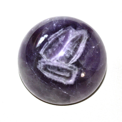 Ametisti 438.80 karaattia pyöreä cabochon 50 x 25 mm Chevron