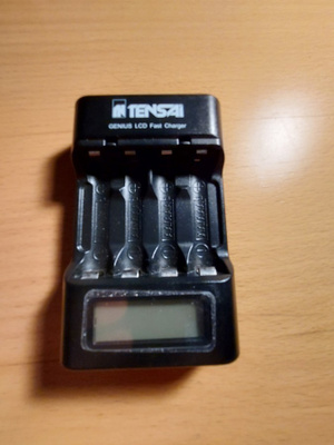 Tensai genius LCD fast charger pikalaturi