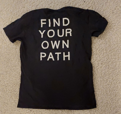 Musta t-paita koko M miesten Find your own path