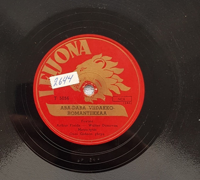 Savikiekko 1952 - Metro-tytöt & Onni Gideon - Leijona T 5056