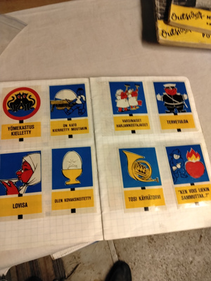128 kpl tarrapurkkakuvaa