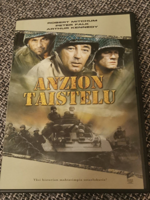 Anzion taistelu Robert Mitchum Peter Falk