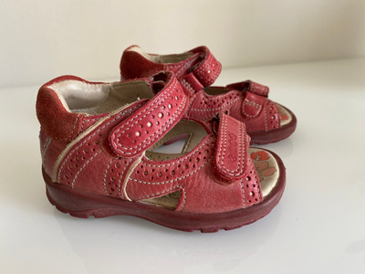 Ecco light: kesäsandaalit koko 21