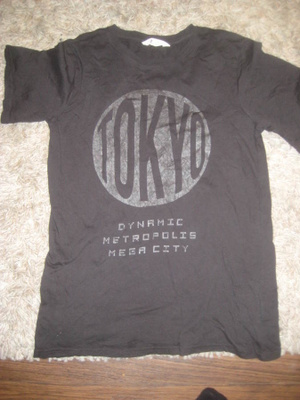** H&M t-paita, siisti   koko 170 *