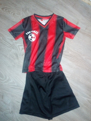 80 cm futarille asu t-paita ja shortsit