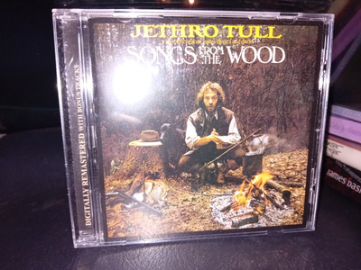 CD Jethro Tull : Songs from the Wood ( SIS POSTIKULU  )