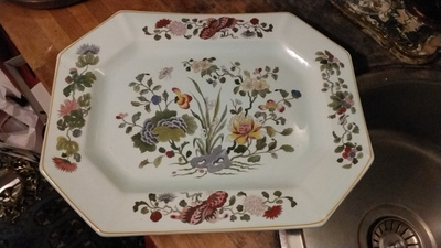 WEDGWOOD Iso Tarjoiluvati. Ming Jade