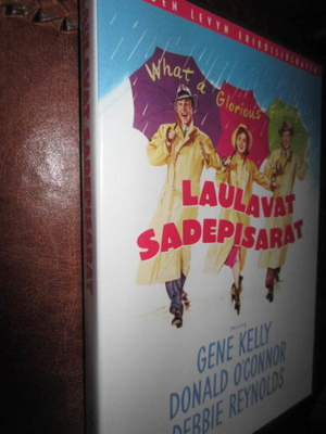 Singin' In The Rain - Laulavat Sadepisarat 2DVD