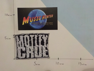 MÖTLEY CRÜE UUSI HIHAMERKKI +