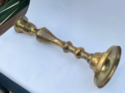 JÄTTI -kynttilänjalka
