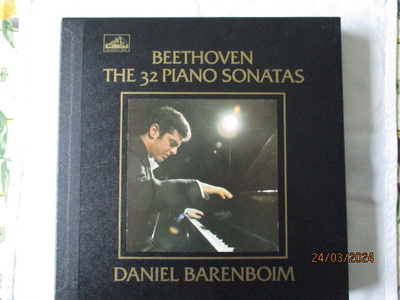 Beethoven THE 32 PIANO SONATAS (BARENBOIM12 x LP)