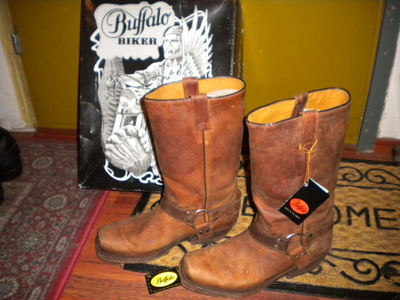 Ruskeat  Buffalo Biker / Western  bootsit koko 43