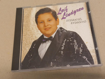 LEIF LINDGREN: Sydänyö, sydänyö