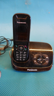 Puhelin Panasonic kiinteä, luuri kannettava