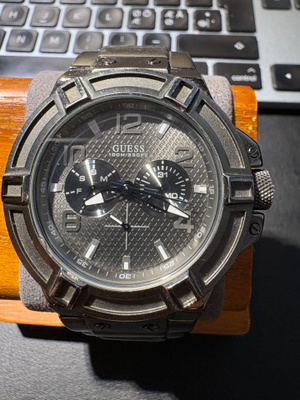 Guess Steel W0218G1 miesten rannekello musta
