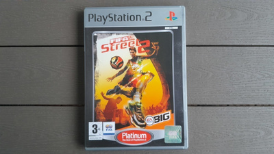 PS2: FIFA Street 2 peli (2006)